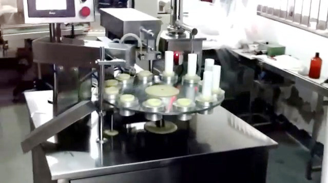 tubes filling ultrasonic sealing machine semi automatic ultrazvučne cijevi brtvilo oprema za punjenje.jpg