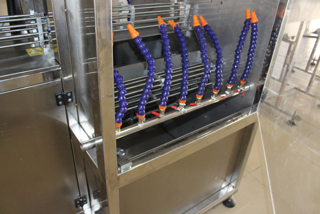 Stroj za pranje staklenki (2).JPG