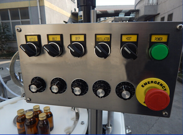 buttons for capping machine tipka za upravljanje strojem za zatvaranje.jpg