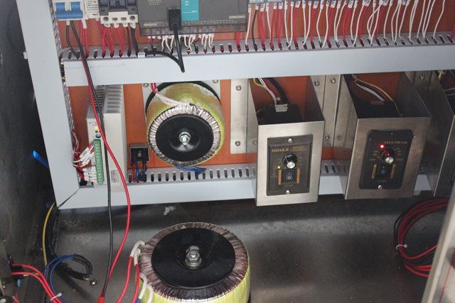 unutarnji stroj elektronički.jpg