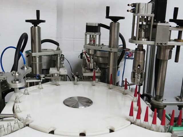 lak za nokte punilo rotary capping.jpg