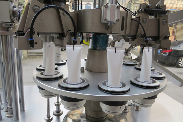 linija za brtvljenje punila cijevi.jpg