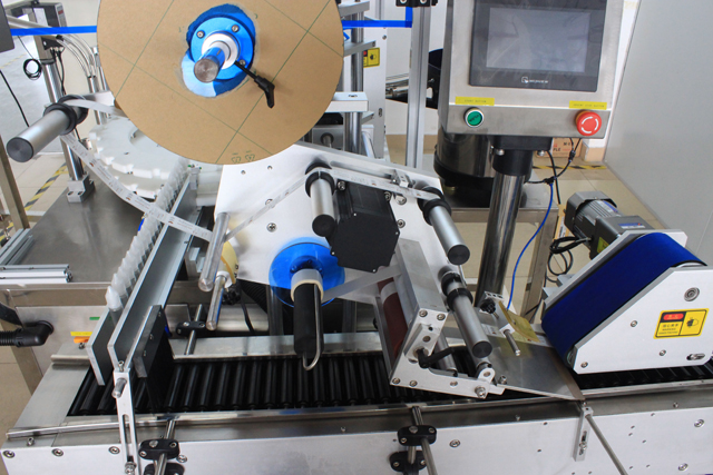 sinkrona traka za kotrljanje boca.jpg