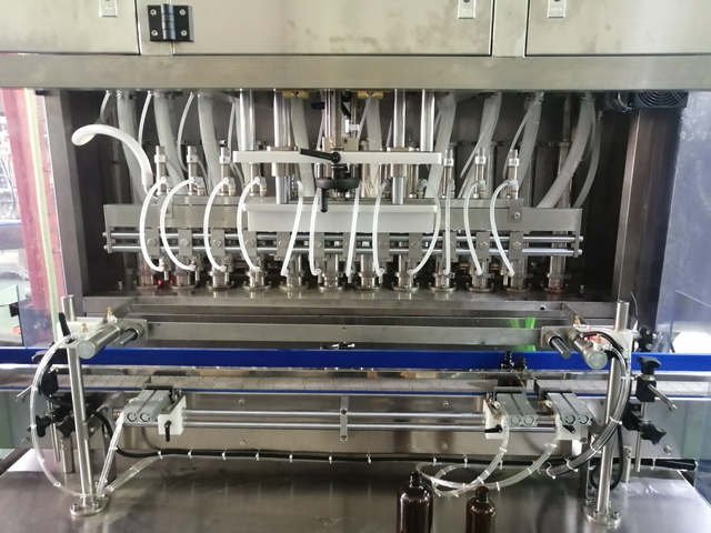 Stroj za punjenje s 12 glava s grijačem za miješanje (4).jpg
