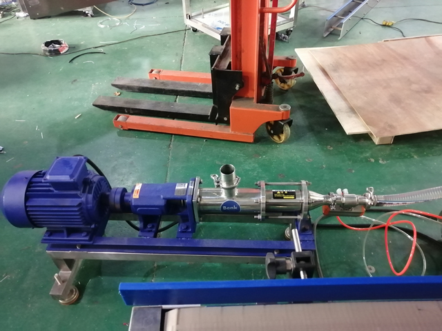 Stroj za punjenje s 12 glava s grijačem za miješanje (3).jpg