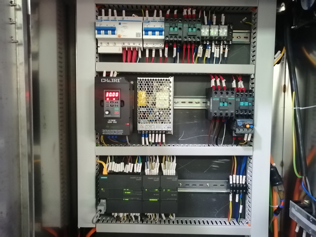 Stroj za punjenje s 12 glava s grijačem za miješanje (2).jpg