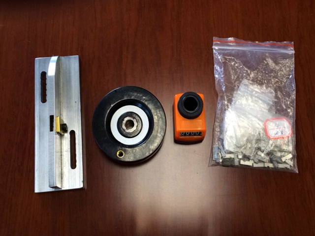 cutter mould for ultrasonic sealing machine KALUP&REZAČ za ultrazvučni stroj za brtvljenje cijevi (1).jpg