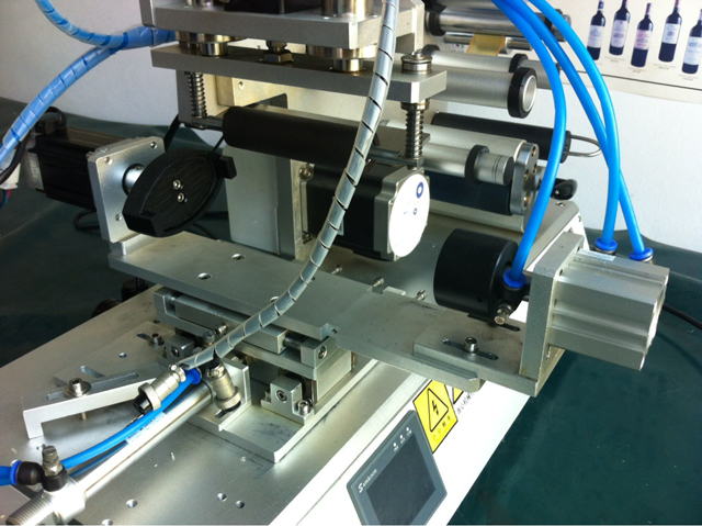 strojevi za etiketiranje glava za etiketiranje .jpg