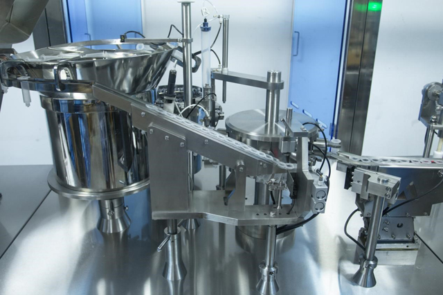 linija za punjenje štrcaljki (1).jpg