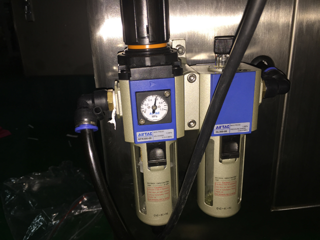 pneumatic part for filling sealing machine pneumatski dio za stroj za zatvaranje punjenja.jpg