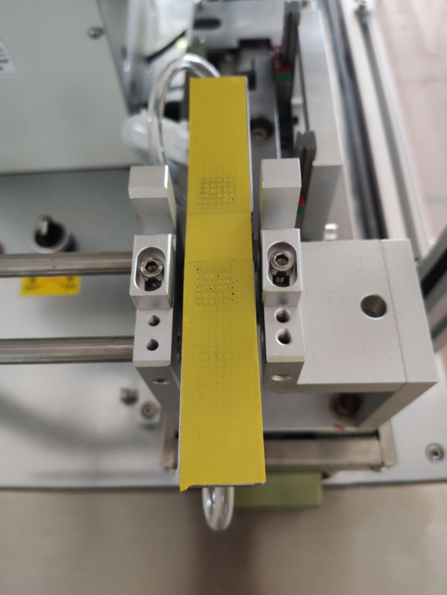 tiskanje naljepnica kablovi žica detalji stroja (6).jpg