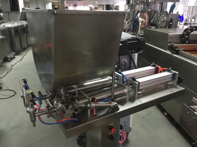 vertikalne mlaznice stroja za punjenje.JPG