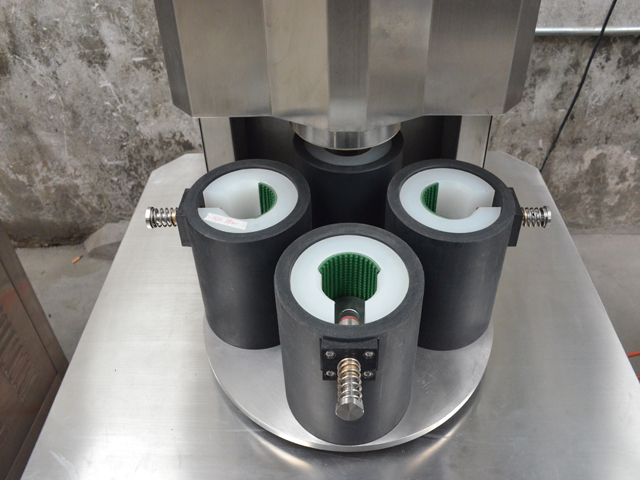 kalup za zatvaranje staklenki.jpg