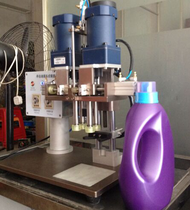 clear pictures for screw capping machinery Strojevi za zatvaranje.jpg