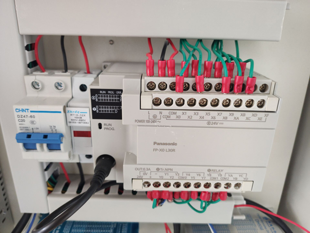 tiskanje naljepnica kablovi žica detalji stroja (1).jpg